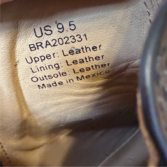 Nisolo Eva Everyday Chelsea Boot - Picture 9 of 9